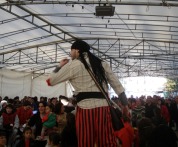 Actuación cultural en el desfile Actuación cultural en el desfile