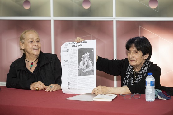 Ánxeles Penas na presentación do libro de poemas no MACCMO Ánxeles Penas na presentación do libro de poemas no MACCMO